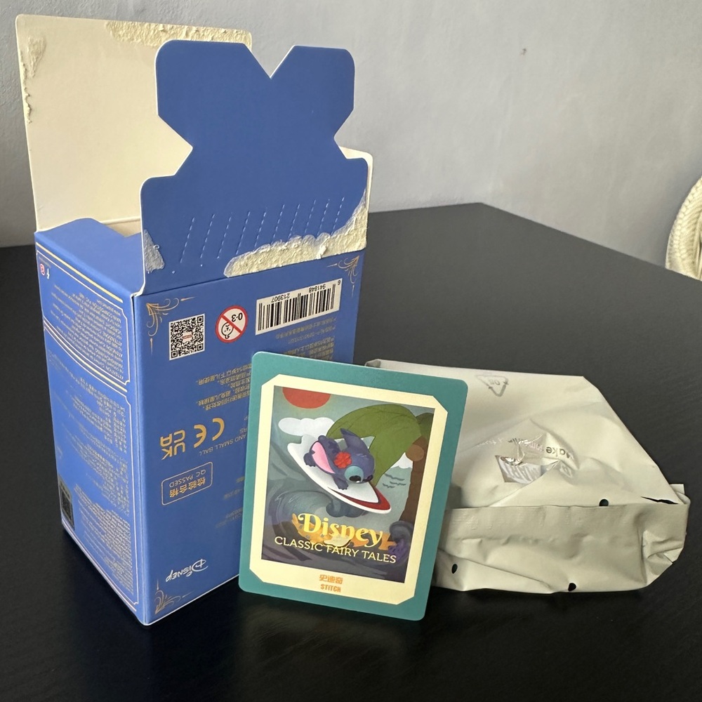 POP MART- Disney Classic Fairy Tales- Confirmed: STITCH (NIB) - Picture 3 of 5